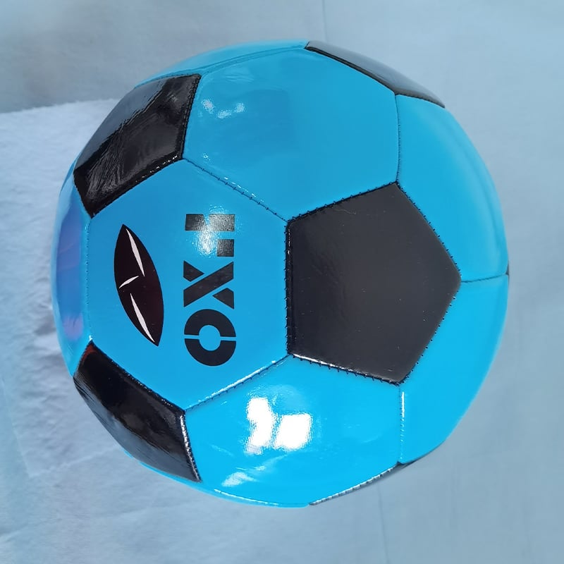 Balón de fútbol cosido a máquina
