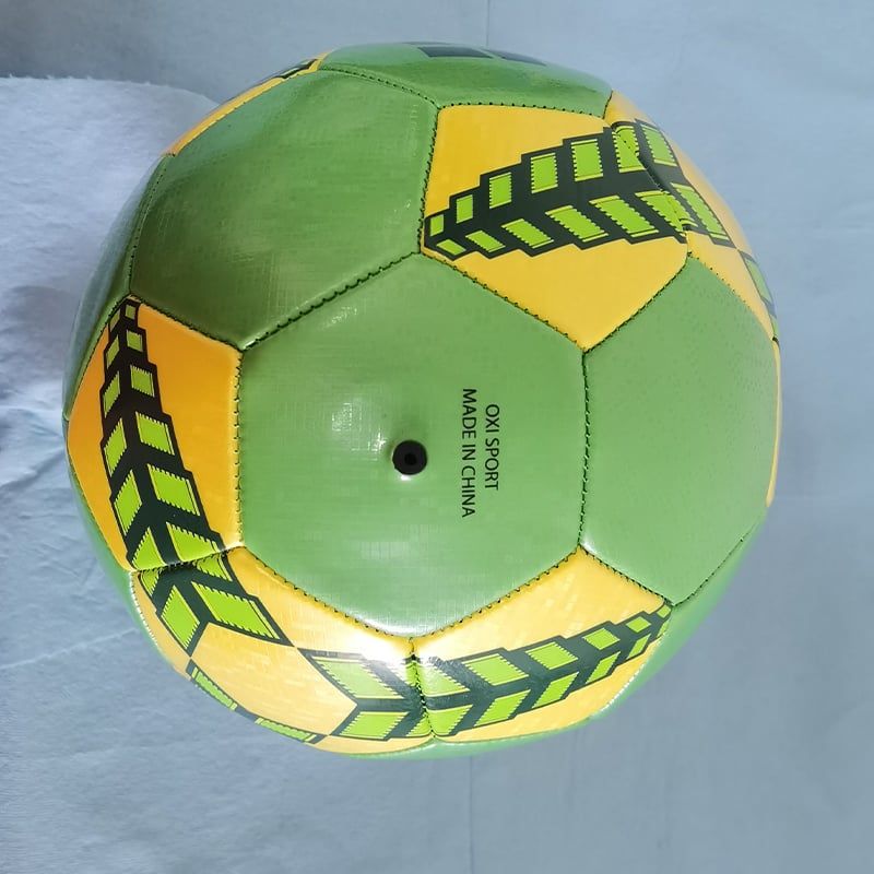 Balón de fútbol cosido a máquina